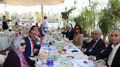 وزيرة الهجرة تبحث الاستفادة من تحويلات المغتربين لتحسين الاستثمار