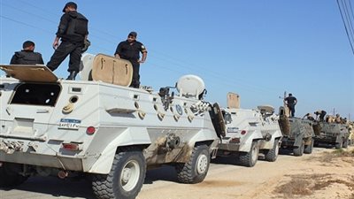 أهالي الشيخ زويد يسلمون 3 عناصر تكفيرية للأمن