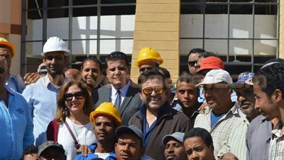 بالصور..هاني شاكر يزور مستشفى شفاء الأورمان لعلاج السرطان بالأقصر