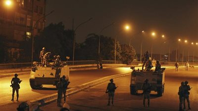 القوات المسلحة تطالب المواطنين بالالتزام بحظر التجوال