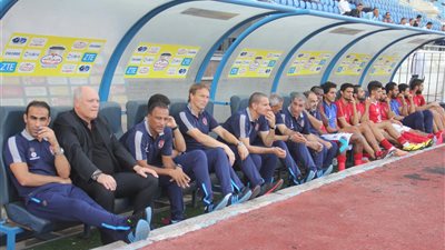 الأهلي يغير مقر إقامته في السويس بعد شكوى اللاعبين من الوجبات