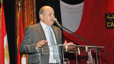 وزير الثقافة يتفقد أعمال 135 فنانًا سكندريًّا بمركز الحرية للإبداع