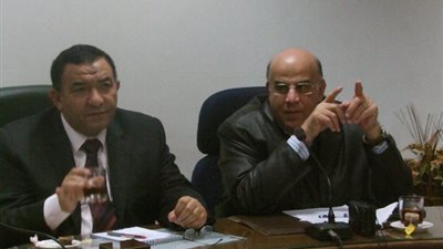 وزير المرافق يبحث شكاوى المواطنين فى سوهاج