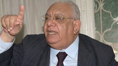 أبوالعينين يعترض على عدم المساواة بين الأحزاب بالشورى