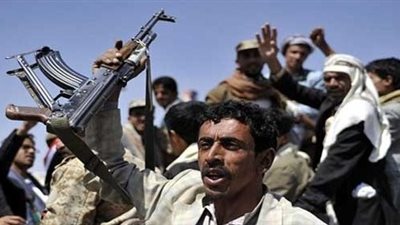 رويترز: الحوثيون يستخدمون مدنيين دروعا بشرية