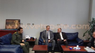 بالصور.. وزير الآثار يبحث مشكلات المتحف المصرى الكبير