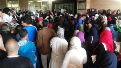 موظفو معهد التمريض يعلقون إضرابهم بعد تدخل رئيس جامعة الإسماعيلية