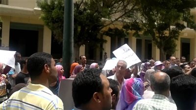 تظاهر أهالي المنوفية أمام «الوزراء» للمطالبة بشقق سكنية