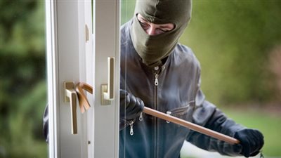 الشمس يحقق مع أمن النادي بعد تعرض محلين للسرقة