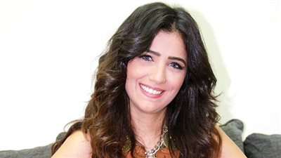 مي عمر: أتمنى تقديم عمل سينمائي وأبحث عن سيناريو جيد