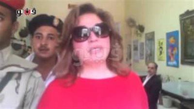 بالفيديو.. إلهام شاهين من داخل لجنة الانتخابات: السيسي الرئيس القادم