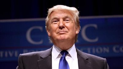 مدير سابق لـ«CIA»: ترامب عميل روسي