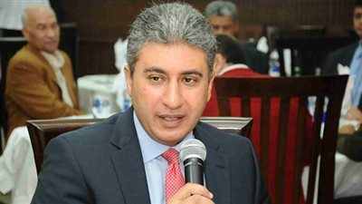 وزير الطيران يغادر إلى قبرص لمتابعة عودة المصريين المفرج عنهم
