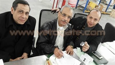 بالصور.. ضبط ساعة يد مزودة بأجهزة تجسس في مطار القاهرة