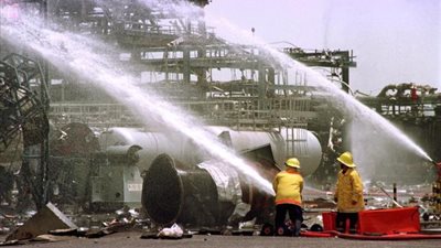 حريق في أكبر مصفاة نفطية في إيران