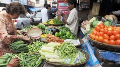 ارتفاع الأسعار يتصدر اهتمام 73% من المصريين .. «المواد الغذائية»: الزيادة نتيحة للتدوال المرتفع للسلع .. حماية المستهلك: السياسية النقدية والمالية المضطربة وراء الغلاء