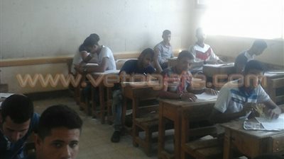 بالصور.. انتهاء امتحانات الدبلومات الفنية بدار السلام في سوهاج