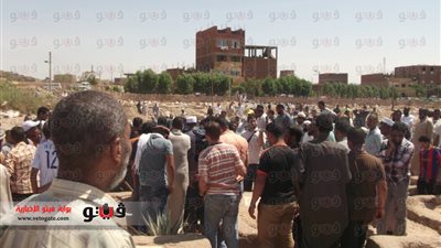 بالفيديو.. تشييع جثمان قتيل اعتصام أسوان