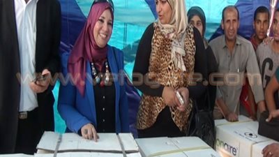 بالصور.. «واحد من الناس» توزع مساعدات خيرية لأهالي سوهاج