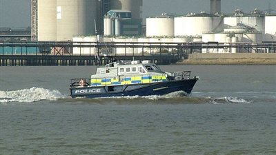 الشرطة البريطانية تسترد قاربا مسروقا بـ250 ألف جنيه استرليني