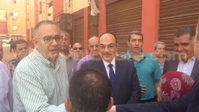 بالصور.. نائب وزير الإسكان يتفقد مساكن الإيواء بشبرا الخيمة
