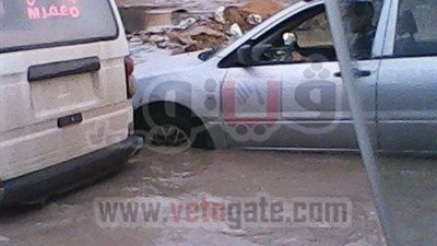 سيارات الصرف تتجاهل غرق شوارع الإسكندرية
