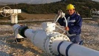 حقول النفط المصرية لا تزال مفتوحة لكن الشركات تتوخى الحذر