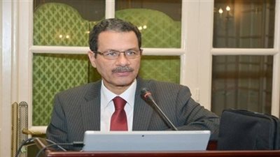 رئيس المنطقة الاقتصادية لقناة السويس يزورسنغافورة