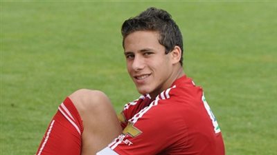 رمضان صبحي ينتظم بمران الأهلي بعد العمرة