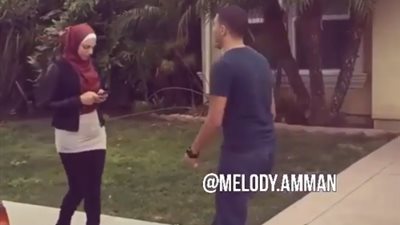 بالفيديو.. فتاة تتعرض لموقف محرج أمام شاب