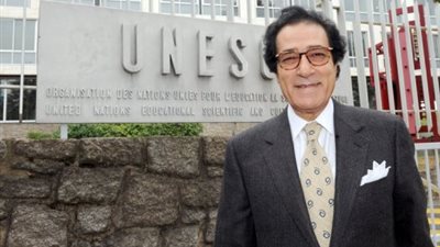 الكسب غير المشروع يُبرئ فاروق حسنى