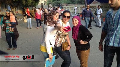 بالفيديو والصور.. غادة عبد الرازق في الانتخابات على طريقة selfie