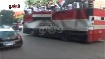 بالفيديو.. أتوبيس حملة «السيسي» يطوف شوارع مدينة نصر على أنغام «بشرة خير»