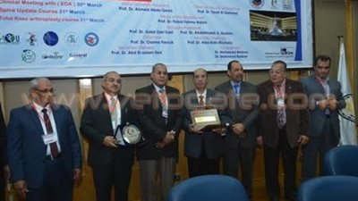 بالفيديو.. تكريم رواد العمل الطبي بمجال جراحة العظام في أسيوط