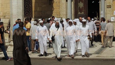 10 صور ترصد احتفالات ذكرى «عاشوراء» بمحيط «الحسين»