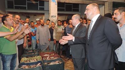 مدير الأمن ورئيس الرقابة الإدارية في جولة لضبط الأسعار بدمياط