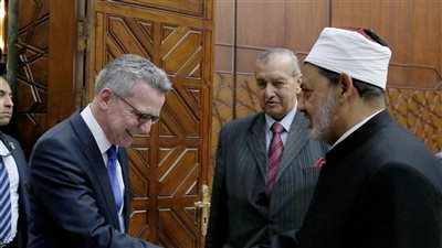 بالفيديو والصور.. الطيب يبدي استعداد الأزهر لتدريب أئمة ألمانيا