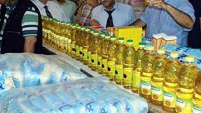 «المواد الغذائية»: ضخ كميات كبيرة من السكر بالمجمعات يحل الأزمة