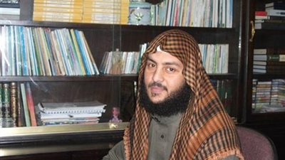 داعية سلفي: جابر نصار يخالف قرارات الدولة بإلغاء خانة الديانة