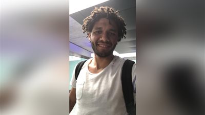 «النني» يصل لندن للانضمام لتدريبات أرسنال