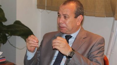 محافظ دمياط يحظر استخدام السكر المعبأ في مصانع الحلويات