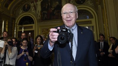 سيناتور أمريكي يطالب بوقف المساعدات العسكرية لمصر