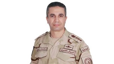 القوات المسلحة تدفع بطائرة و3 قطع بحرية لانقاذ مركب بالبحر المتوسط