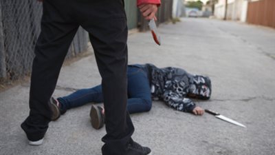 مجهولون يقتلون شابا أثناء وقوفه مع صديقته فى الطريق العام بالشرقية