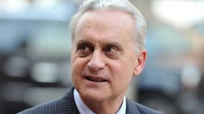 رئيس الجامعة الأمريكية: لا نتلقي دعما خارجيا