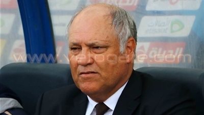 مارتن يول يشاهد لقاء الزمالك والإسماعيلي استعدادا للقمة