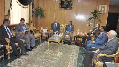 الانتهاء من البت في 19 مشروعا بقيمة 328 مليون جنيه بالوادى الجديد