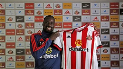 الـ«فيفا» يوقف «ايمانيويل إيبوي» عاما بسبب مستحقات وكيل أعماله