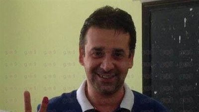 بالصورة.. كريم عبد العزيز يدلى بصوته فى منقطة 6 أكتوبر