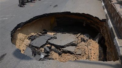 هبوط أرضي في «طريق بلاجات» الإسماعيلية